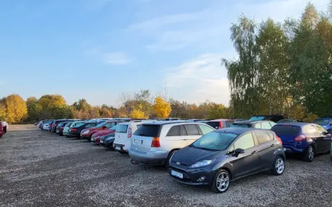 Parking Wrocław Lotnisko: Oficjalny czy prywatny? Porównaj i wybierz!