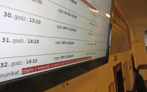 Jak sprawdzić termin rozprawy w sądzie Warszawa bez zbędnych problemów