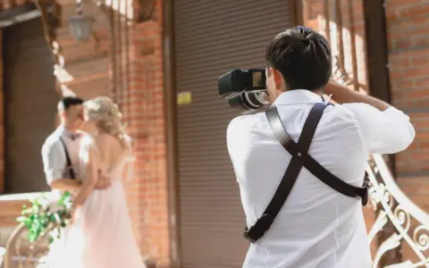 Fotograf ślubny: Checklista pytań przed umową. Zabezpiecz wspomnienia!