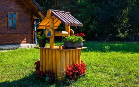 Studnia ogrodowa z drewna DIY: Kompletny poradnik budowy