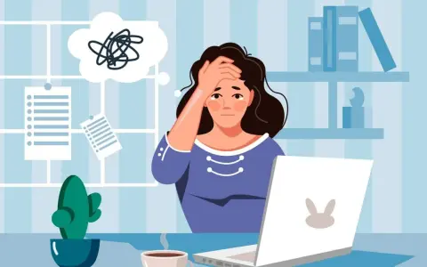 Mujer agobiada por papeleo y estrés laboral, pensando en una impugnación alta médica y reincorporación al trabajo.