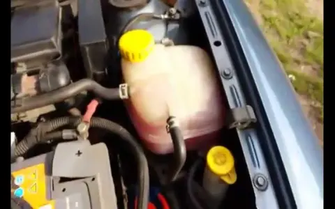 Jaki płyn do chłodnicy Opel Insignia? Uniknij kosztownych błędów
