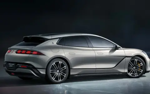 Denza Z9 GT, un'auto elettrica di lusso. Scopri quanto costa questo gioiello di design.