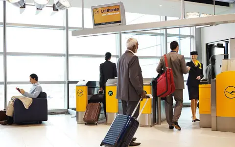Lufthansa bagaż rejestrowany – co można zabrać, a czego unikać