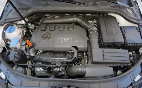 Audi 40 TFSI: Pełna analiza silnika 2.0 TFSI. Warto go kupić?