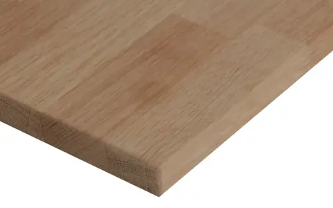 Superficie de madera de roble con vetas claras y textura natural. Diversos tipos de madera roble para proyectos.