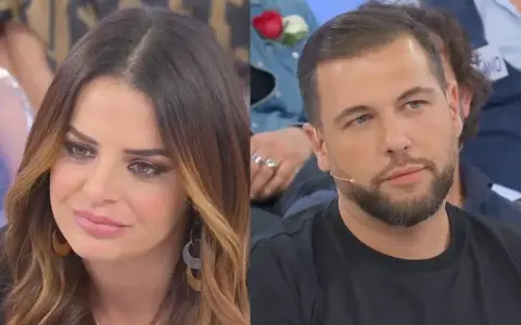 Roberta di Padua incinta, con un uomo al suo fianco.