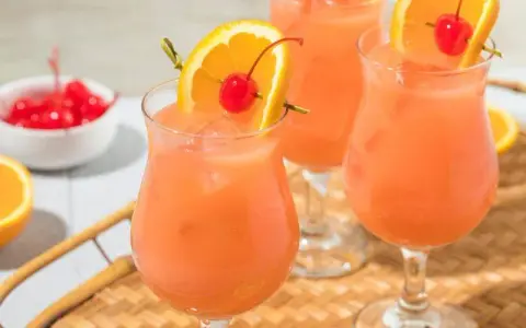 Drinki z rumem i grenadyną: Przepisy i sekrety barmana