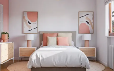 Acogedora habitación rosa pastel y blanco con cama, mesitas de noche de madera y arte abstracto.