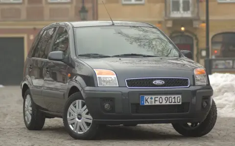 Ford Fusion pojemność baku – ile litrów zmieści się w zbiorniku?