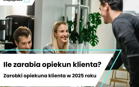 Uśmiechnięta kobieta i mężczyzna rozmawiają przy biurku. Dowiadują się, ile zarabia key account manager w 2025 roku.