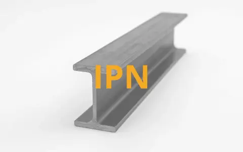 Viga IPN de acero, un perfil metálico en forma de I, ideal para construcciones robustas.