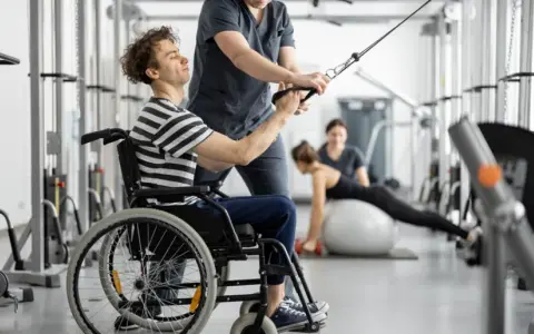 Jak się pisze rehabilitacja? Unikaj najczęstszych błędów w pisowni