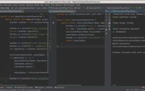 Java kod kalkulatora, gdzie obiekt `CalculatorResultData` przechowuje wynik dodawania dwóch liczb.