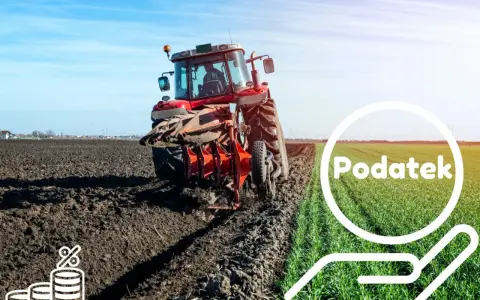 Czerwony traktor orze pole, symbolizując dzierżawę ziemi rolnej i związane z nią podatki.