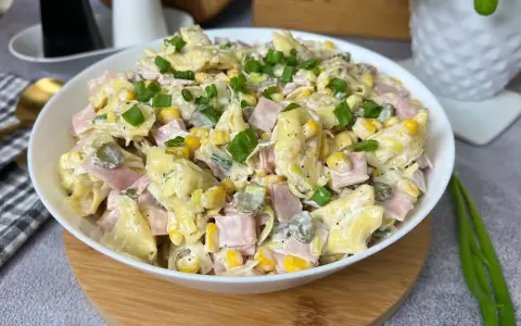 Jakie tortellini do sałatki wybrać, by zaskoczyć smakiem?