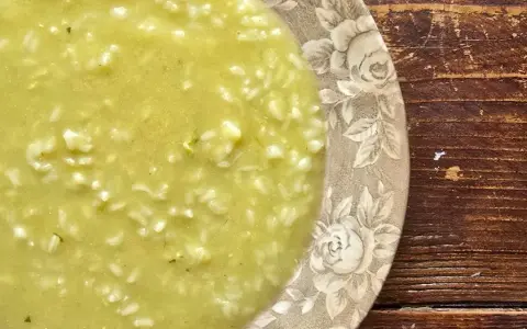 Minestra di Verze: Ricetta Facile e Tradizionale per un Comfort Food