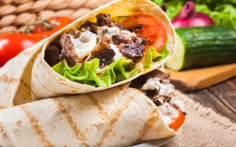 Czy kebab jest zdrowy? Odkryj, jak jeść go bez wyrzutów sumienia