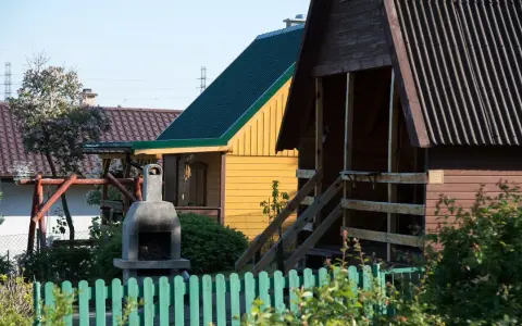 Czy można wędzić na działce ROD? Przepisy i ważne zasady do poznania