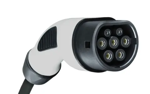 Conector de carga para vehículo eléctrico, mostrando varios tipos de conectores de carga.