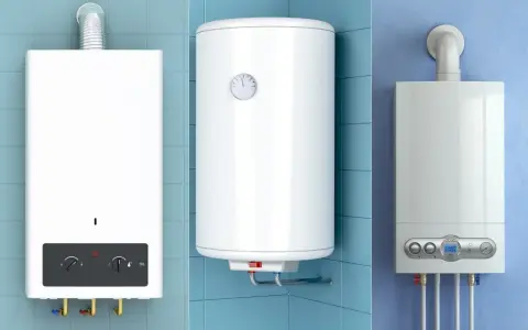 Tres aparatos de agua caliente: un calentador de gas, un termo eléctrico y una caldera. Compara la diferencia entre caldera y calentador.