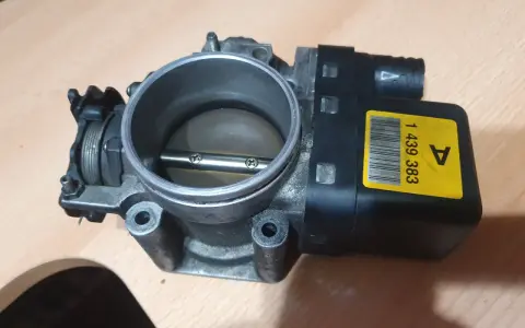 Przepustnica BMW z kodem błędu DTC P2620.