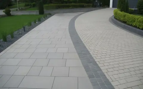Kostka na podjazd 6 czy 8 cm? Sprawdź, co wybrać i nie żałuj!
