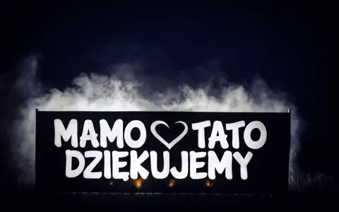 Mamo, Tato, dziękujemy! Wasze podziękowania dla rodziców z humorem rozświetlają noc.