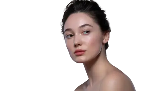 Visage lumineux et lisse, résultat d'un soin pro power peel. Peau éclatante, prête à rayonner.