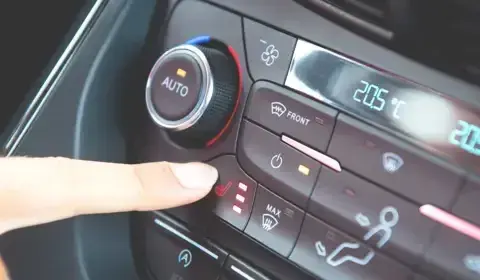 Kühlflüssigkeit Auto Klimaanlage: So vermeiden Sie teure Schäden