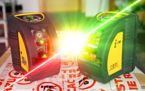 Poziomica laserowa: Zielona czy czerwona? Która lepsza dla Ciebie?