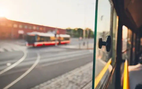 Ile pali bus? Realne spalanie, modele i sposoby na oszczędność