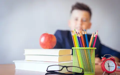 Uczeń nieklasyfikowany a świadectwo: Odzyskaj szansę na promocję!