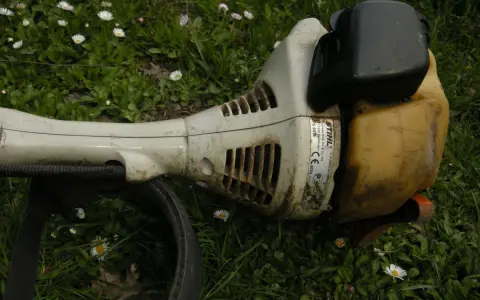 Kosa Stihl czy Makita? Porównanie, które rozwieje Twoje wątpliwości