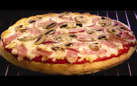 Pizza Guseppe: Ile stopni i jak piec, by była idealna?