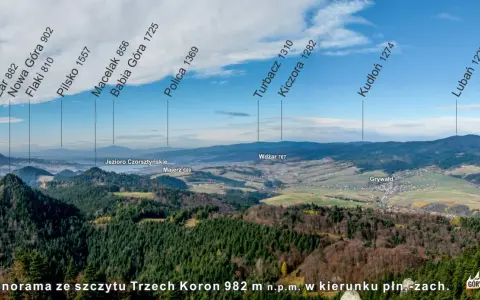 Widok z Trzech Koron na Beskidy. W oddali Babia Góra, Pilsko, Turbacz. Trasa 3 korony oferuje takie widoki.