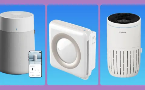 Tres purificadores de aire modernos, uno gris con app móvil, uno blanco cuadrado y uno blanco Bosch. Descubre para qué sirve un purificador de aire.
