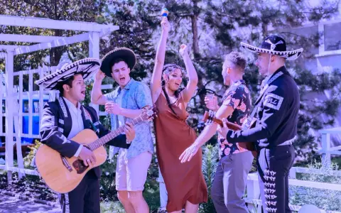 Stylizacja latino na imprezę: Odkryj swój gorący look!
