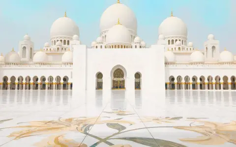 Abu Dhabi: Oltre il lusso. Attrazioni imperdibili e consigli