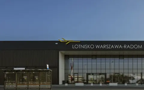 Lotnisko Warszawa-Radom: Czy jest czynne? Sprawdź status i loty