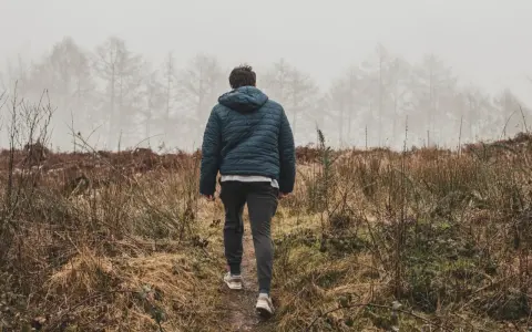 12 000 kroków ile to kalorii? Sprawdź, ile naprawdę spalisz!