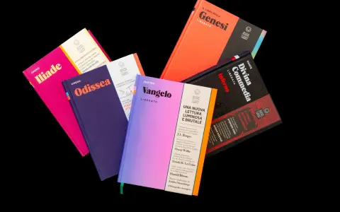Libri classici rilegati, tra cui Iliade, Odissea, Vangelo, Genesi, Divina Commedia e Il primo romanzo dell'orrore, con il logo Blackie Edizioni.