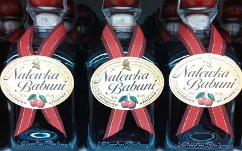Nalewka Babuni: Ile ma procent? Sprawdź moc i porównanie