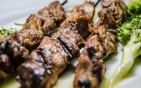Dürüm kebab: Czym jest, jak smakuje i zrób go sam!