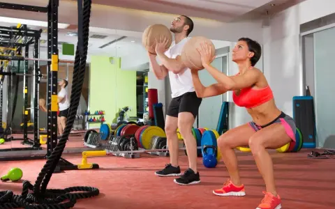 Jak ułożyć trening CrossFit? Twój plan na prawdziwy progres.