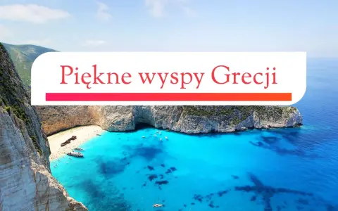 Widok na zatokę Navagio na Zakynthos z wrakiem statku i turkusową wodą.