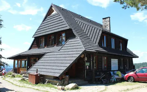 Bacówka PTTK nad Wierchomlą: Wszystko o szlakach, noclegach i widokach