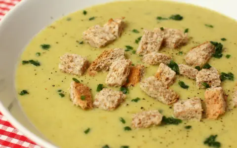 Soupe poireaux pommes de terre Cookeo : le velouté express 10 min