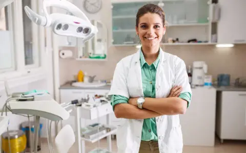 Ile zarabia dentysta w Polsce? Od 10 000 do 40 000 PLN!
