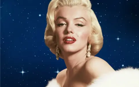 Marilyn Monroe, zodiakalny Bliźniak, w białym futrze na tle nocnego nieba pełnego gwiazd.